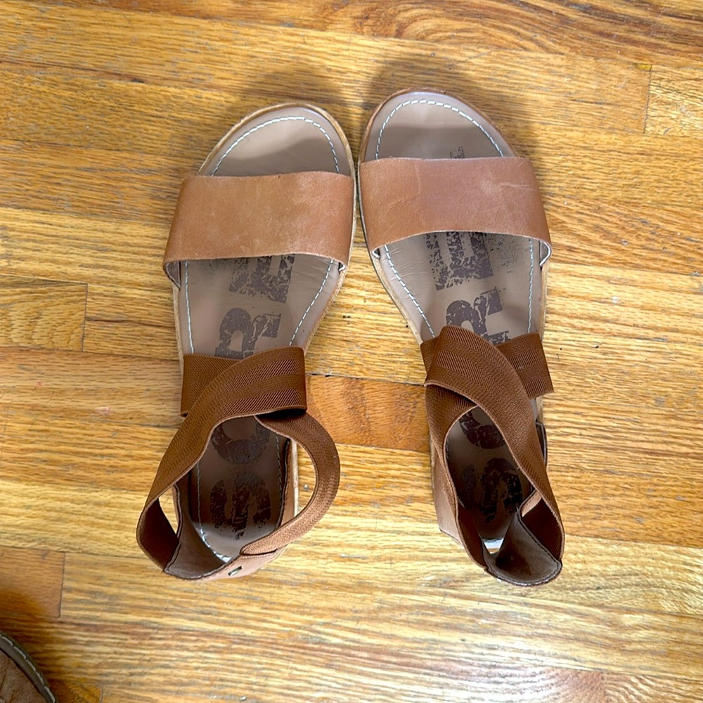 Great Condition Sorel Sandals size 8.5